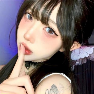 小犬与女孩